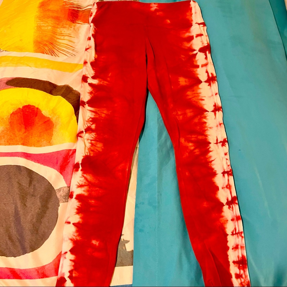 Forever 21 Activewear Tie Dye Capri Leggings